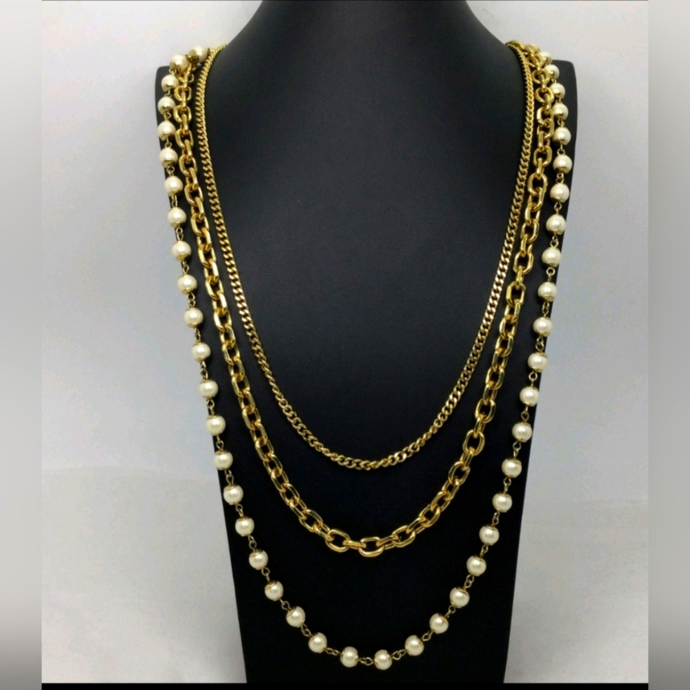 Ann Taylor Goldtone Faux Pearl Layering Necklace EUC 36"